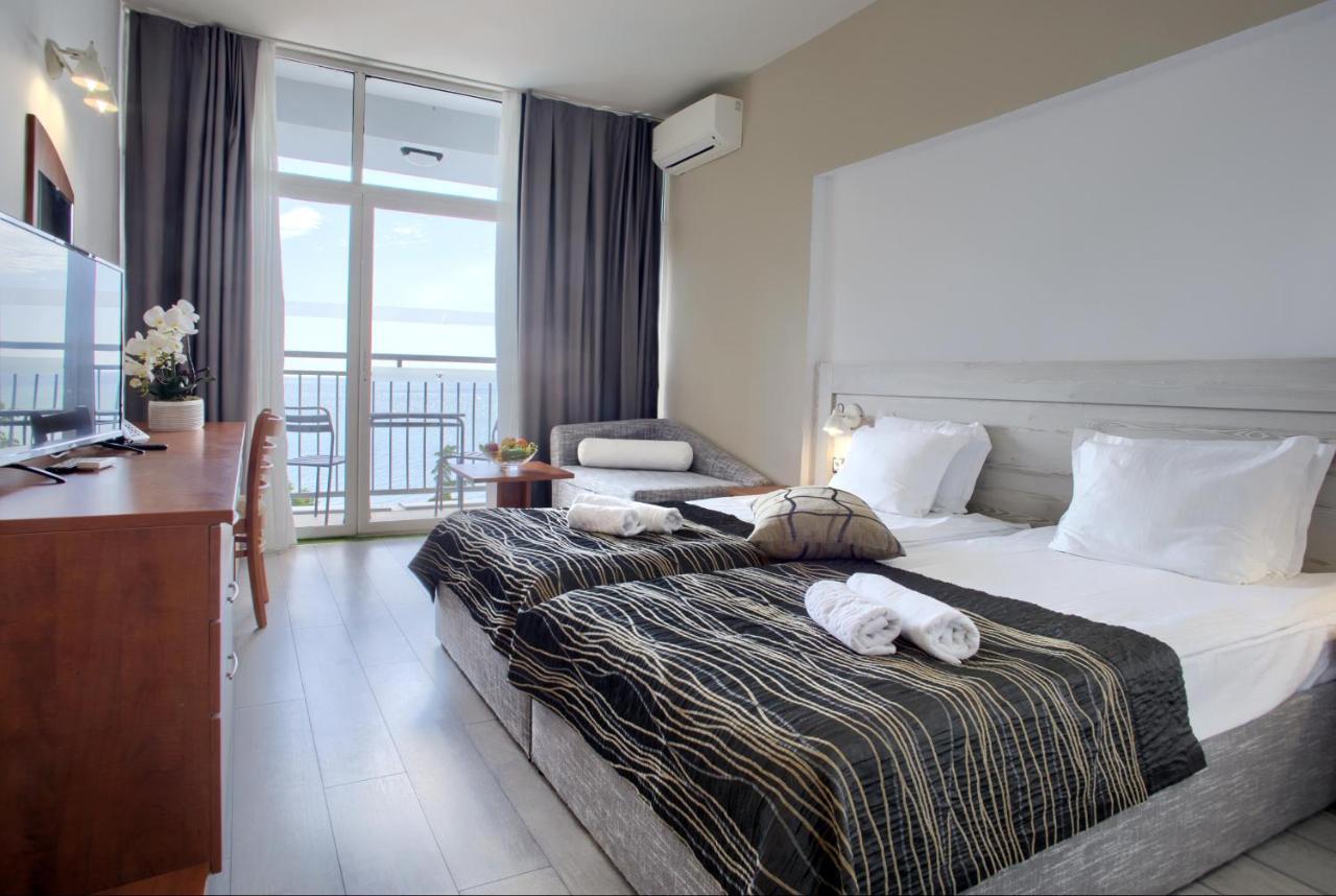 Luna Beach Hotel Golden Sands Exteriör bild