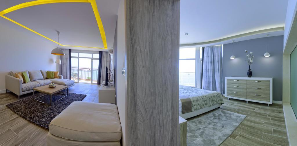 Luna Beach Hotel Golden Sands Exteriör bild
